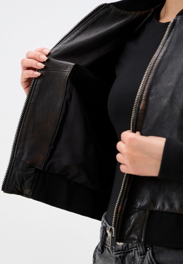 Бомбер Снежная Королева