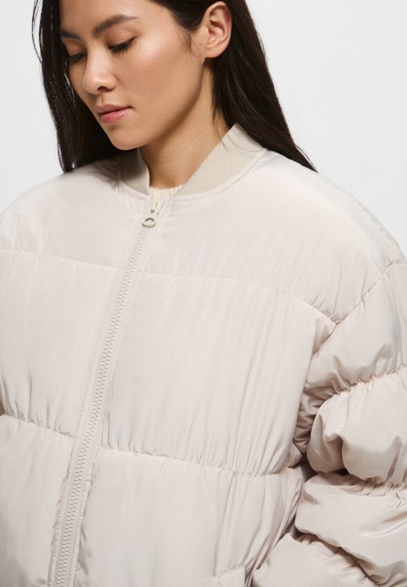 Бомбер H&M