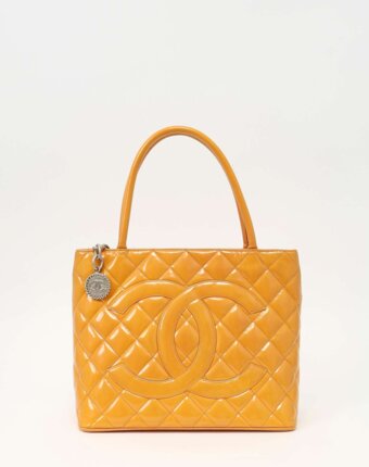 Chanel Medallion женщинам