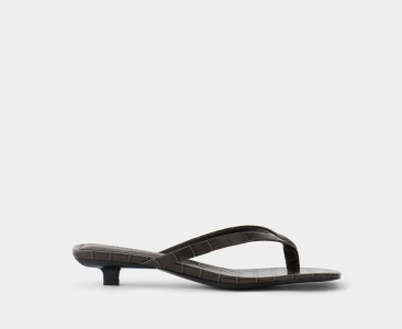 ВЬЕТНАМКИ НА КАБЛУКЕ