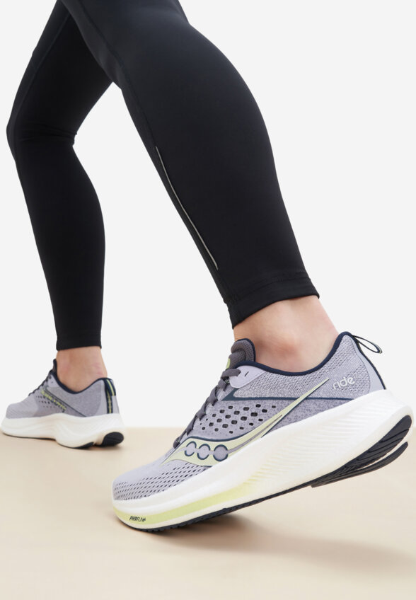 Кроссовки женские Saucony Ride 17, Серый