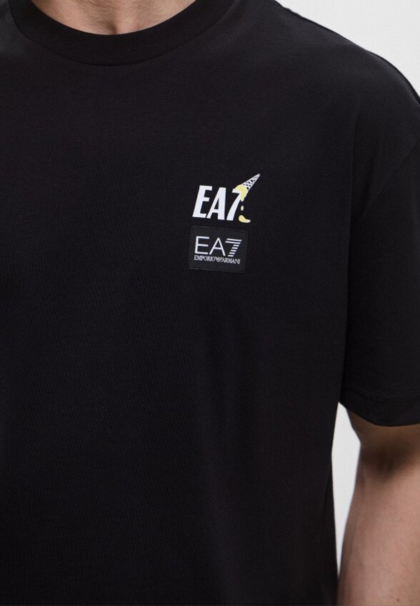 Футболка EA7