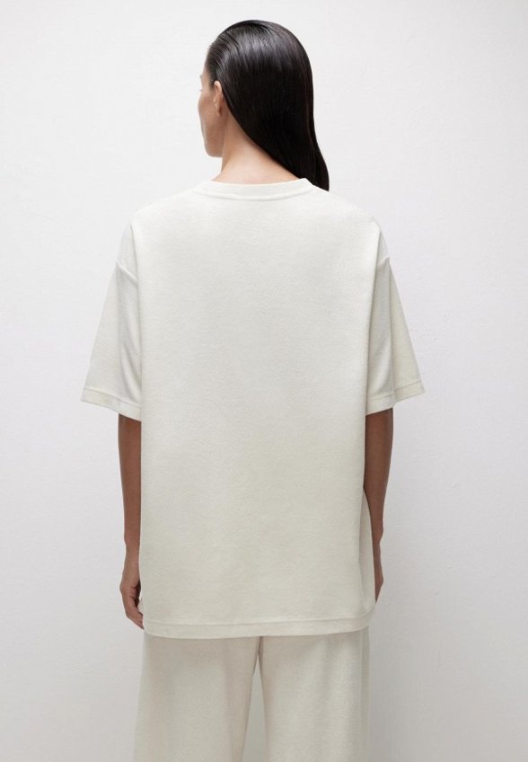 Футболка belle you