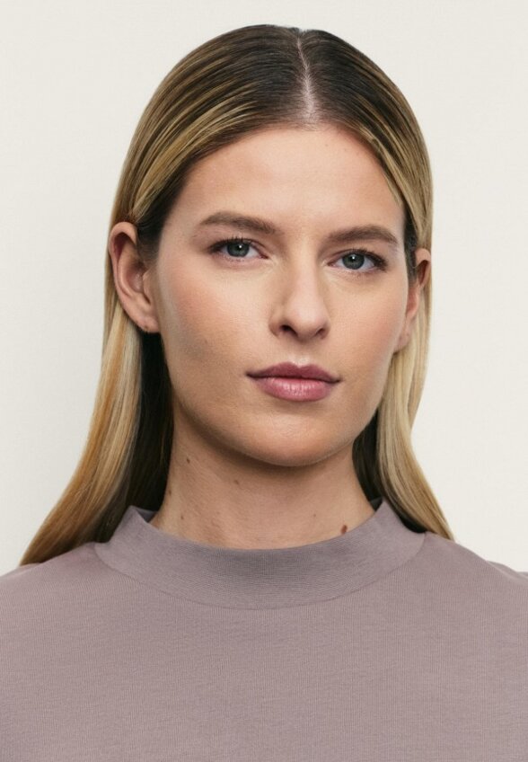 Футболка Zarina