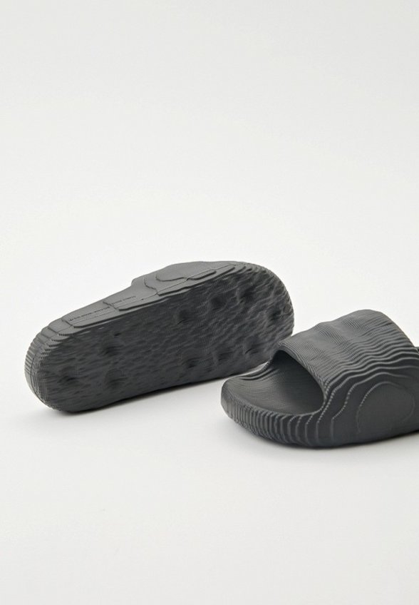 Сланцы adidas Originals