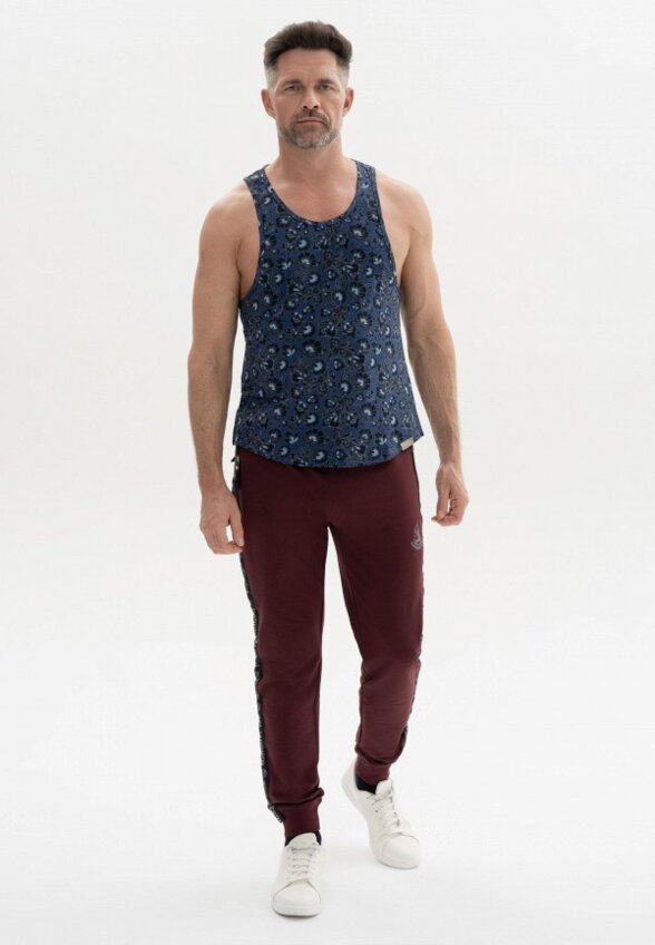 Майка Великоросс