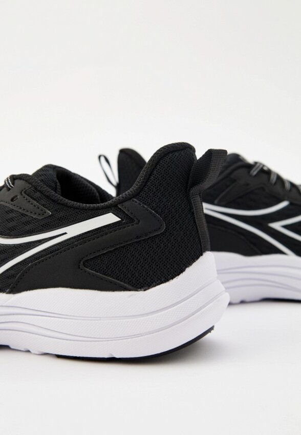 Кроссовки Diadora