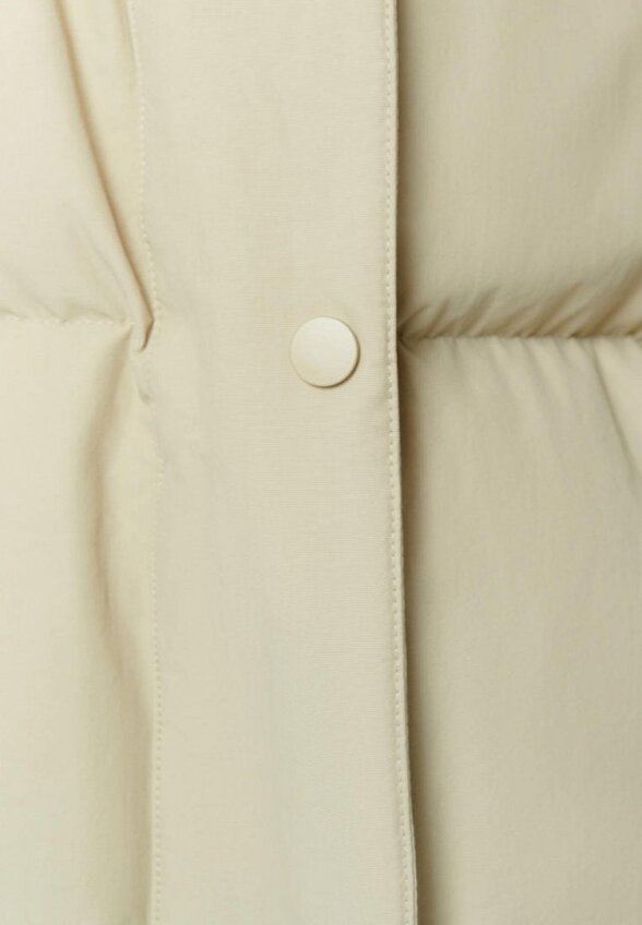 Пуховик Daisyknit