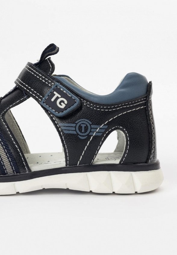 Сандалии Tikkago