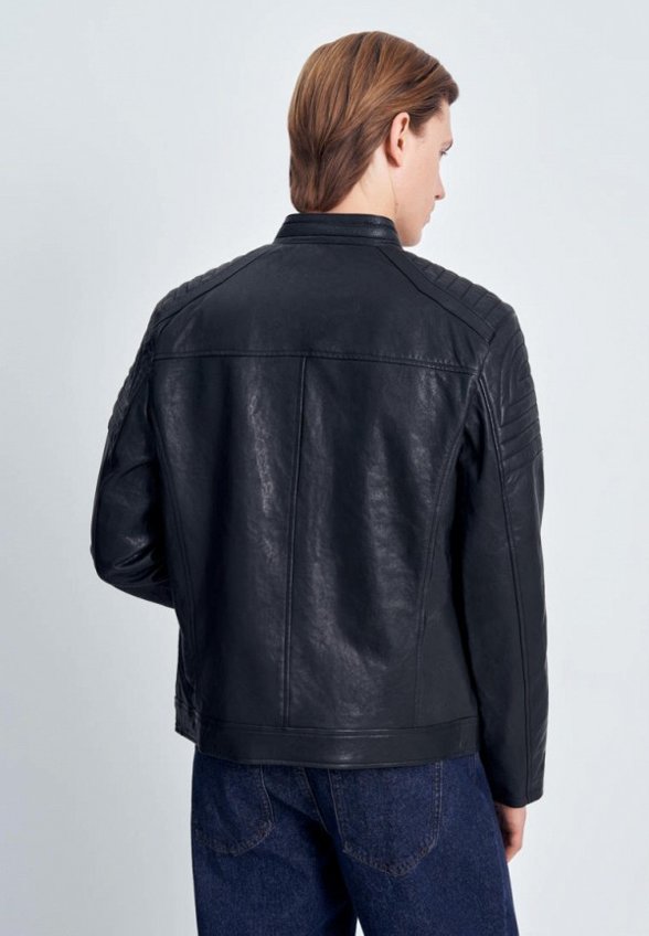 Куртка кожаная Finn Flare