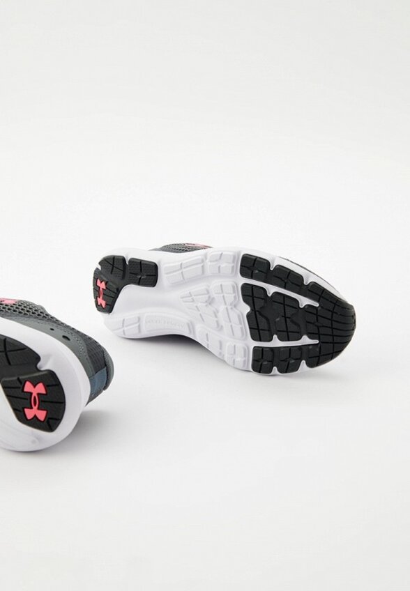 Кроссовки Under Armour