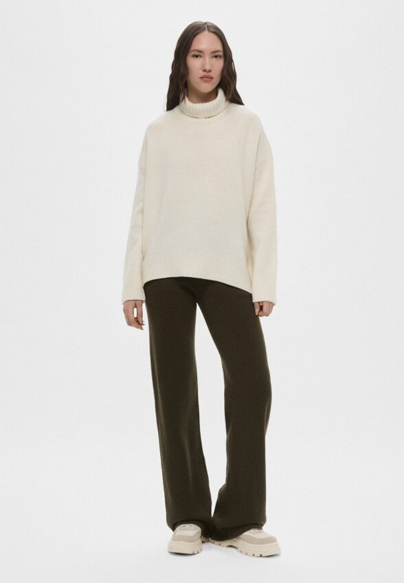 Свитер Addicted