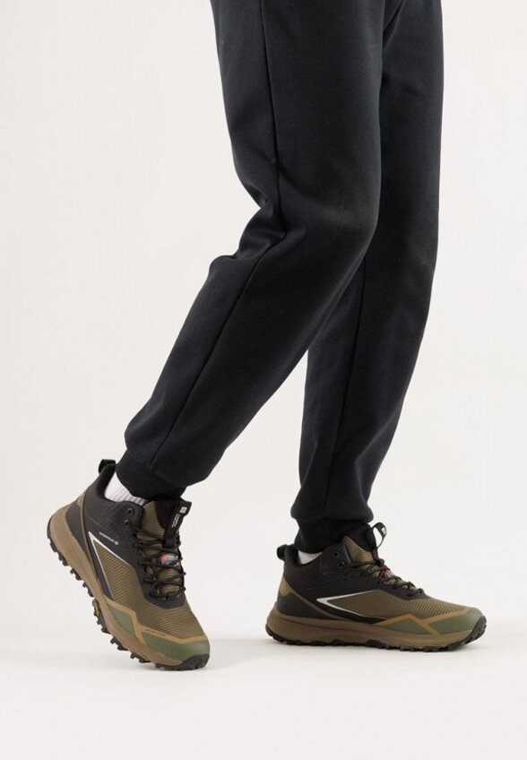 Кроссовки Baasploa