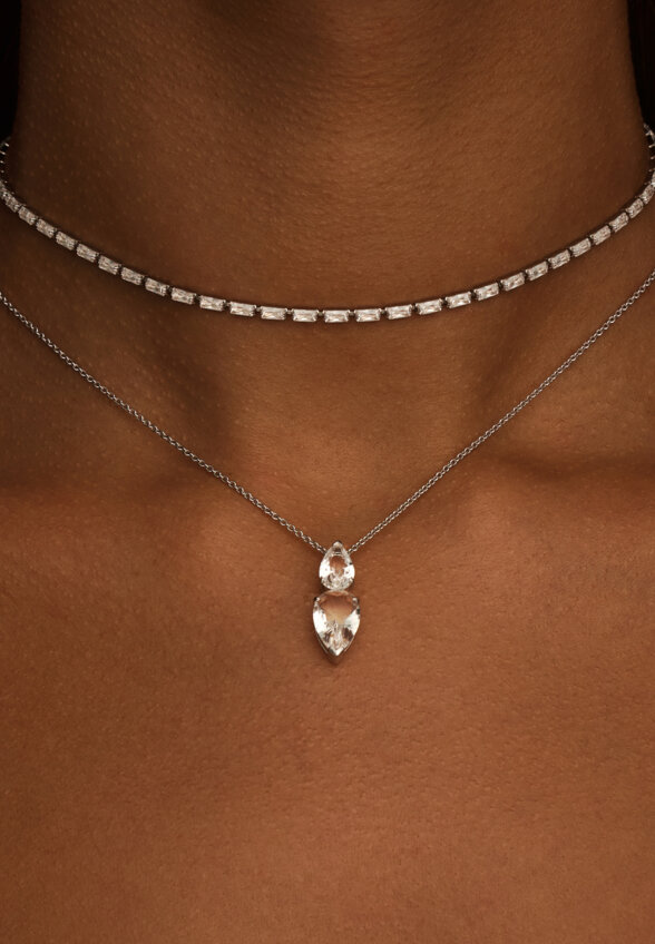 Серебряное колье на тонкой цепочке МАЙЯ П с горным хрусталем MIE