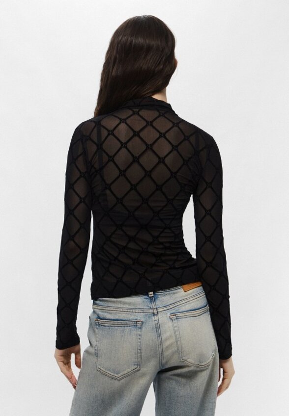 Водолазка Hugo