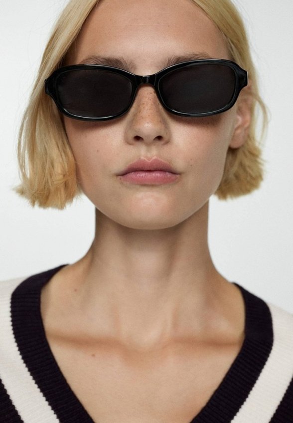 Пуловер Mango