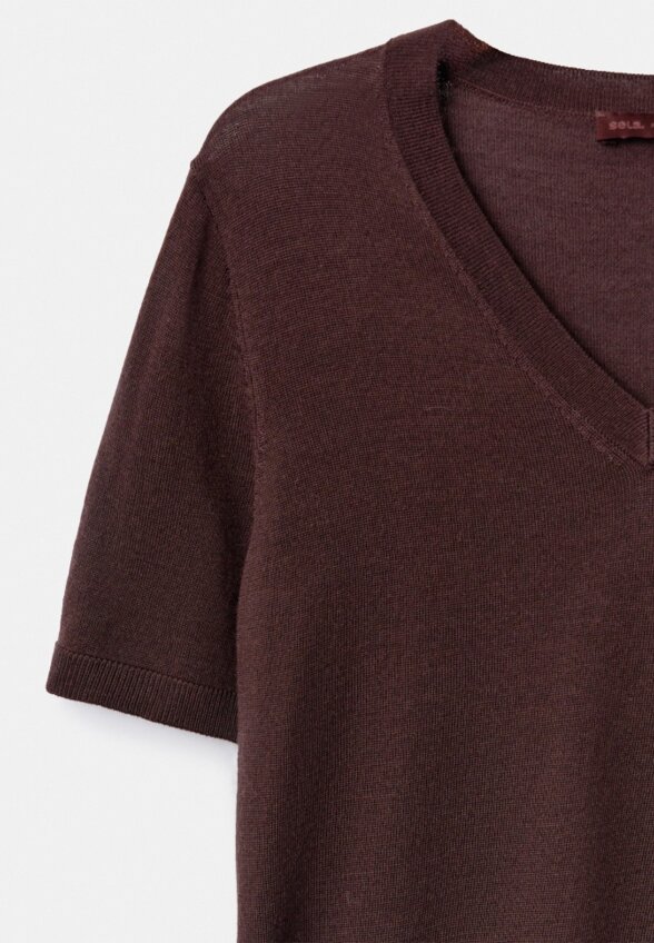 Джемпер из шерсти с коротким рукавом и треугольным вырезом
