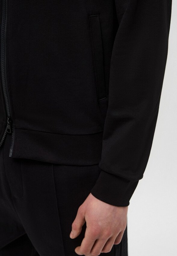 Олимпийка EA7