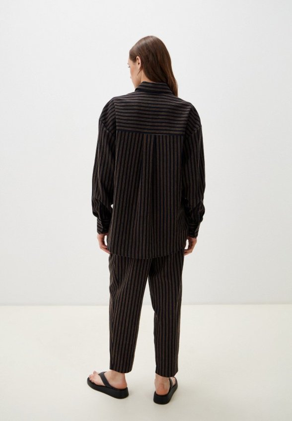 Костюм Voluminous