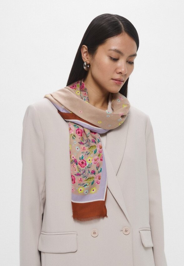 Палантин Pollini