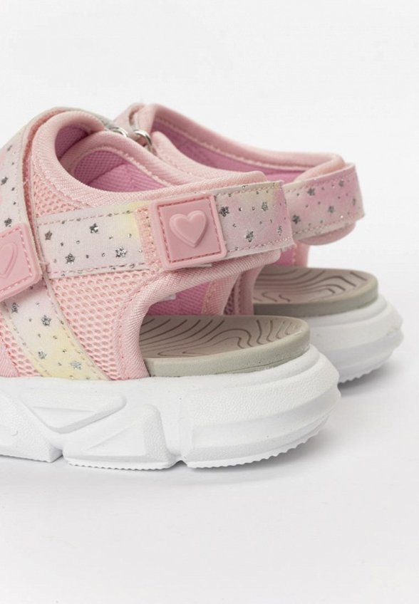 Сандалии Tikkago