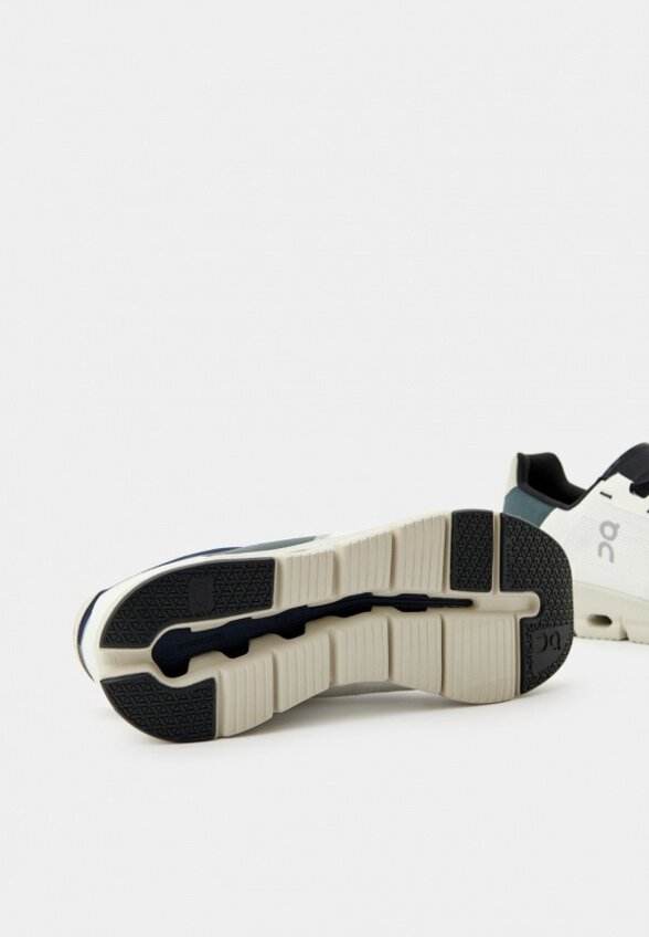 Кроссовки On