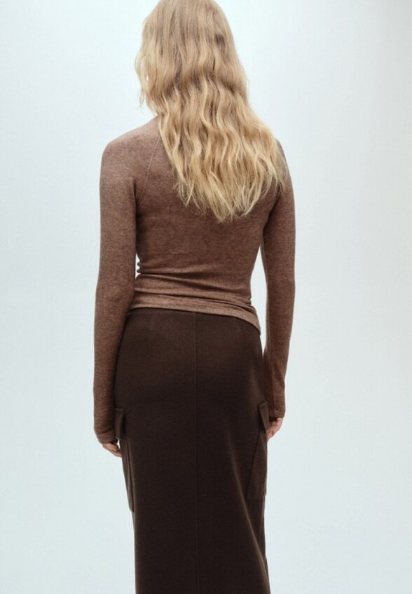 Лонгслив Mango