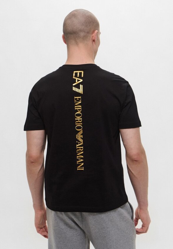 Футболка EA7