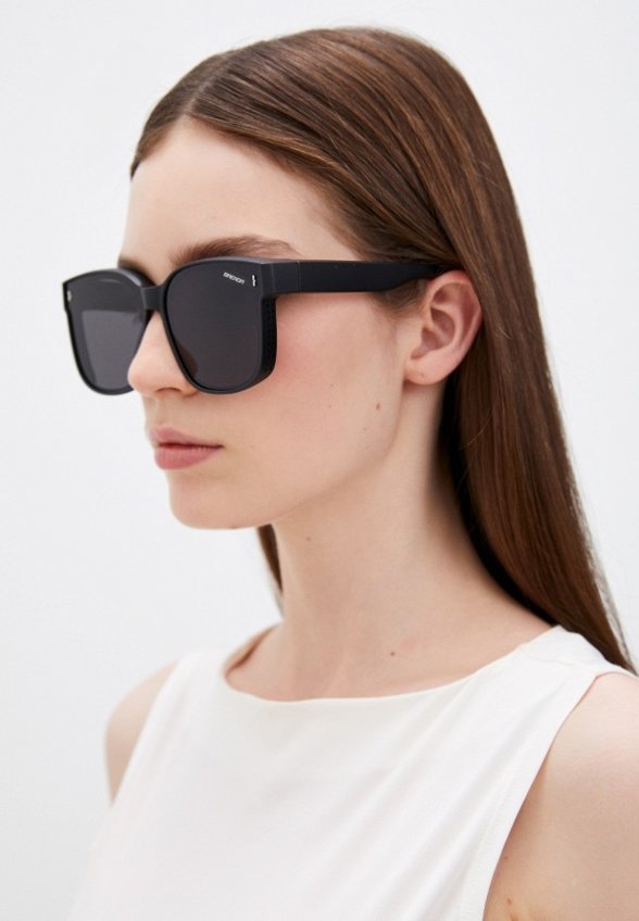 Очки солнцезащитные Brenda