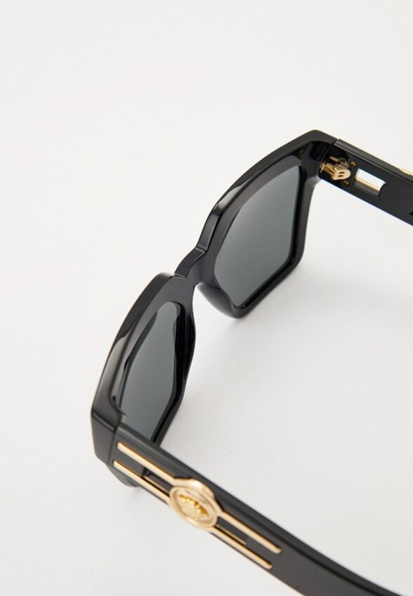 Очки солнцезащитные Versace