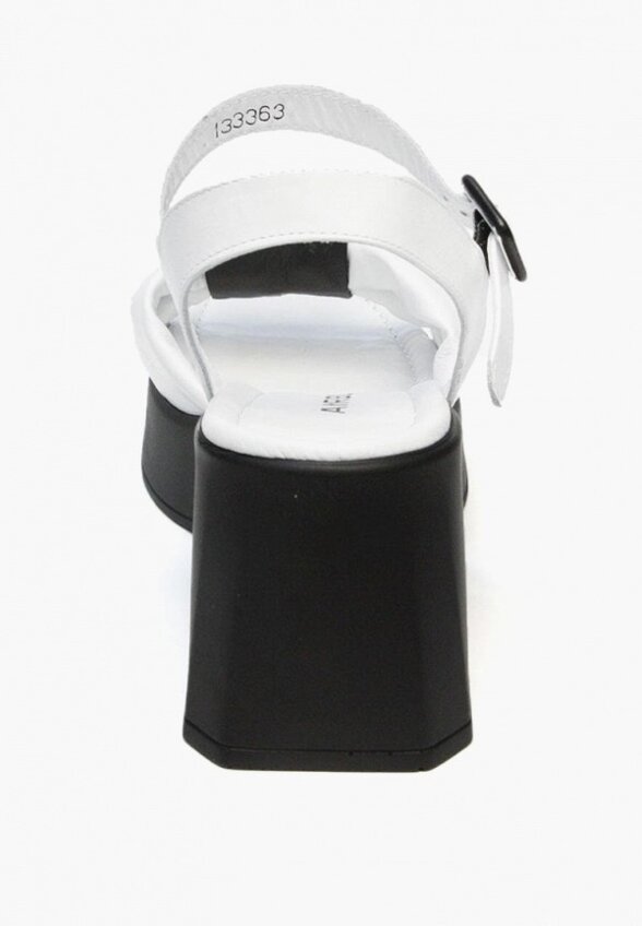 Босоножки Airbox