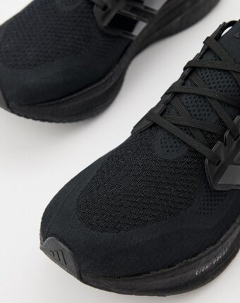 Кроссовки adidas мужчинам