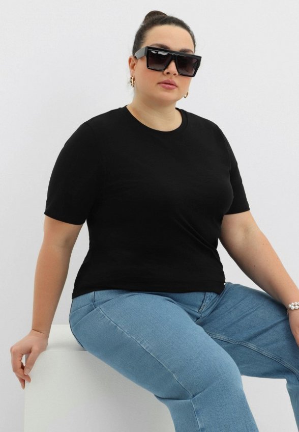 Футболка Nominee