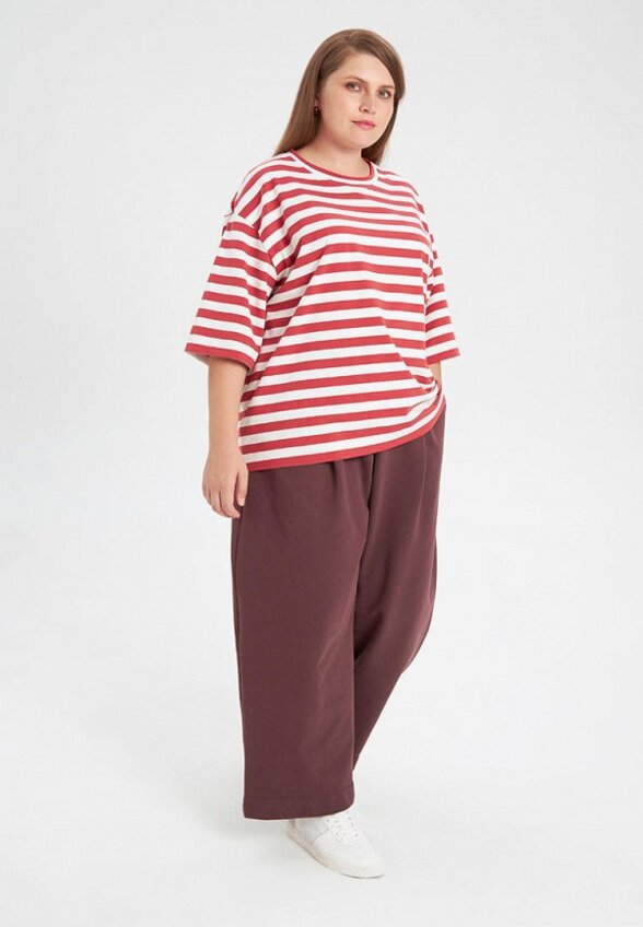 Футболка Lessismore