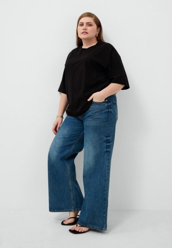 Футболка Lessismore