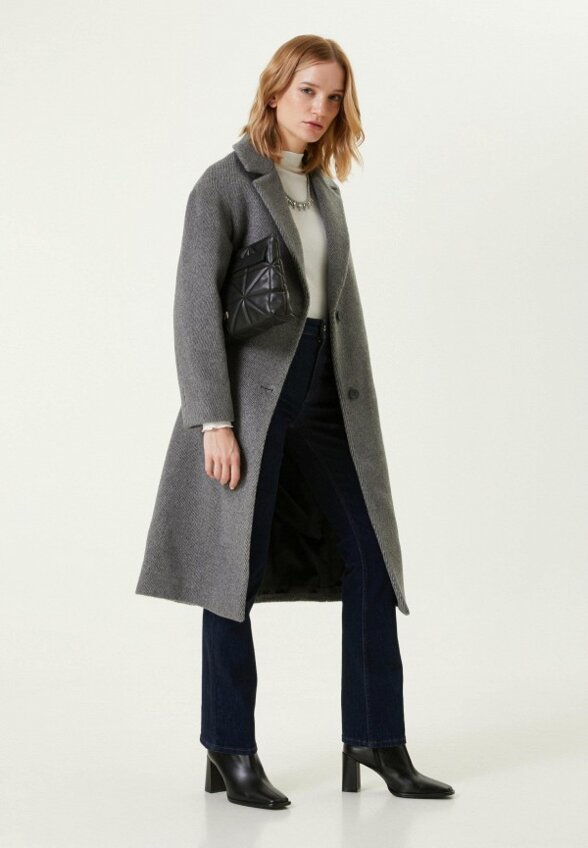 Пальто-кокон NetWork