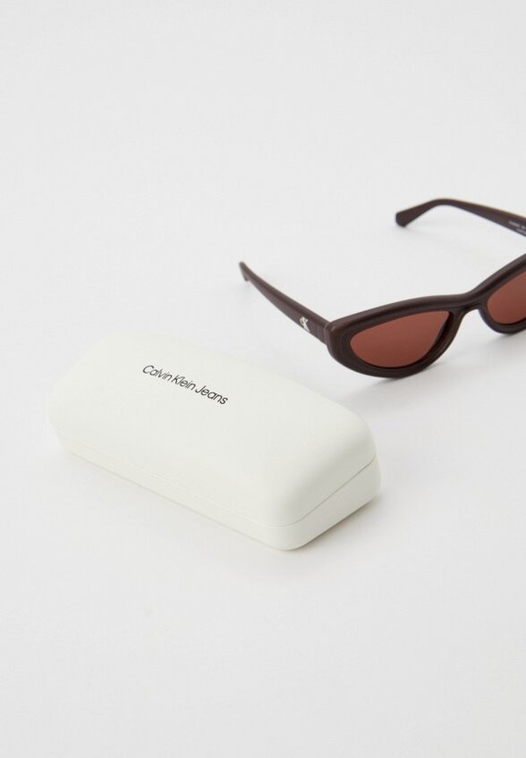 Очки солнцезащитные Calvin Klein Jeans