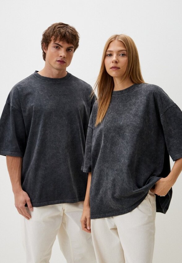 Футболка DNK