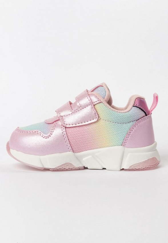 Кроссовки Tikkago