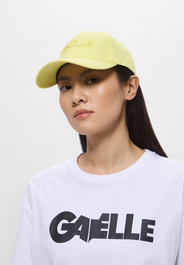 Бейсболка Gaelle Paris