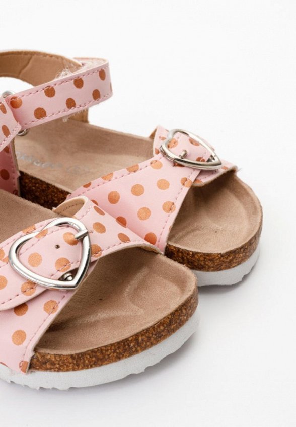 Сандалии Tikkago