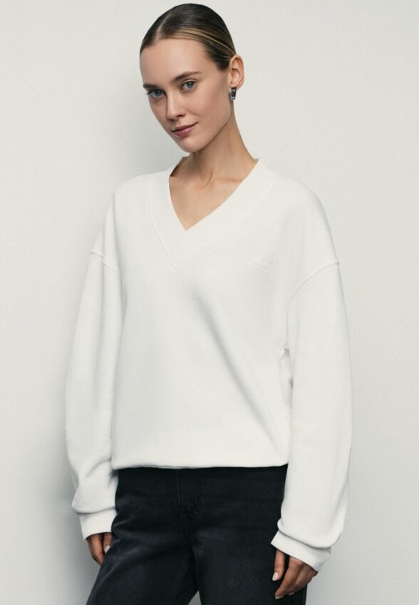 Свитшот Zarina