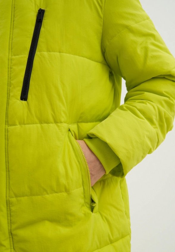 Пуховик Finn Flare