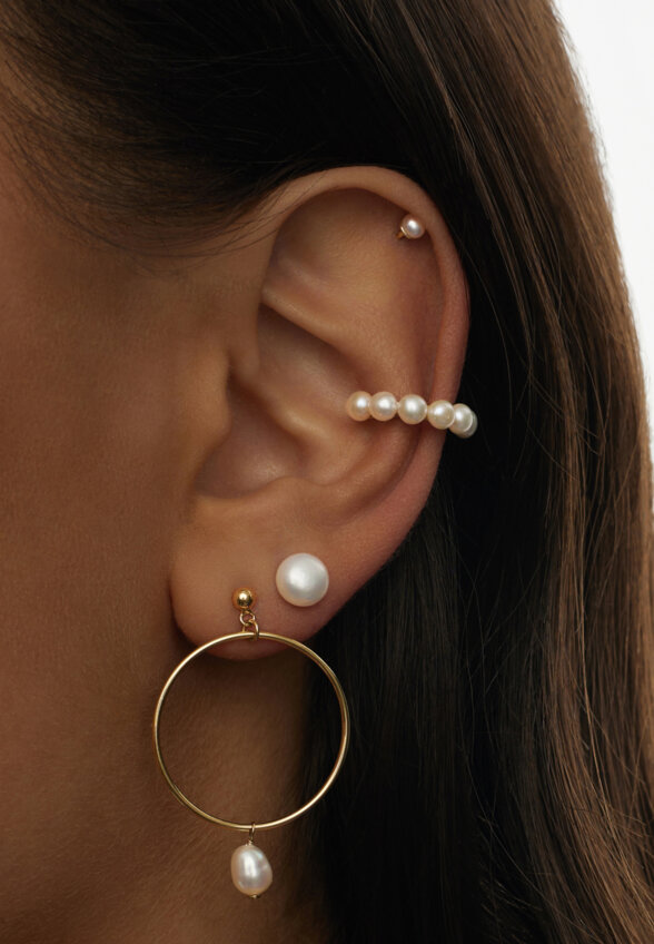 Позолоченные серьги-пусеты из серебра с натуральным жемчугом MIE