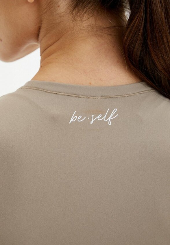 Топ спортивный Beself