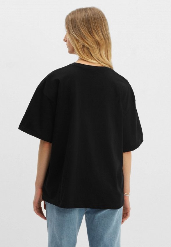 Футболка Nominee