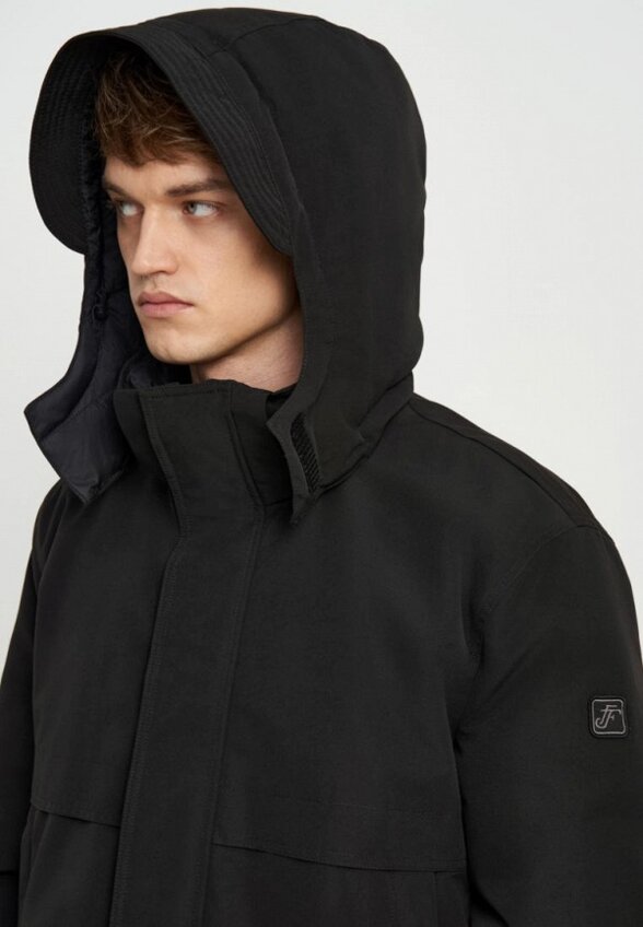 Пуховик Finn Flare