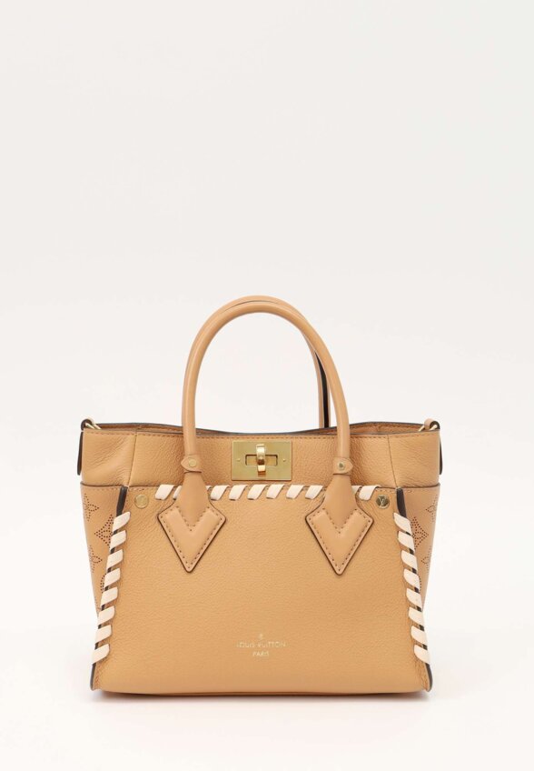 Louis Vuitton On My Side