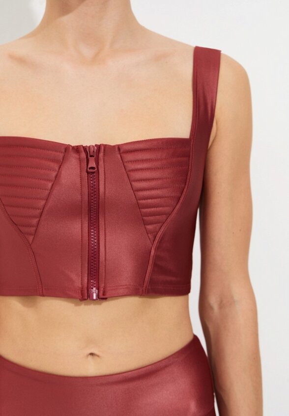 Топ спортивный Heroine Sport