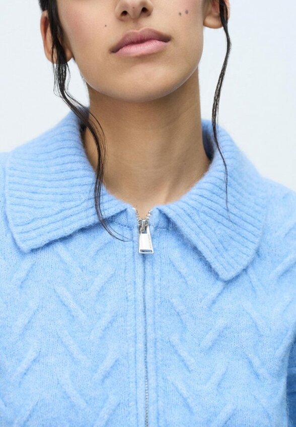 Кардиган Brusnika